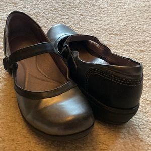 Dansko MaryJanes, silver and black, size 38